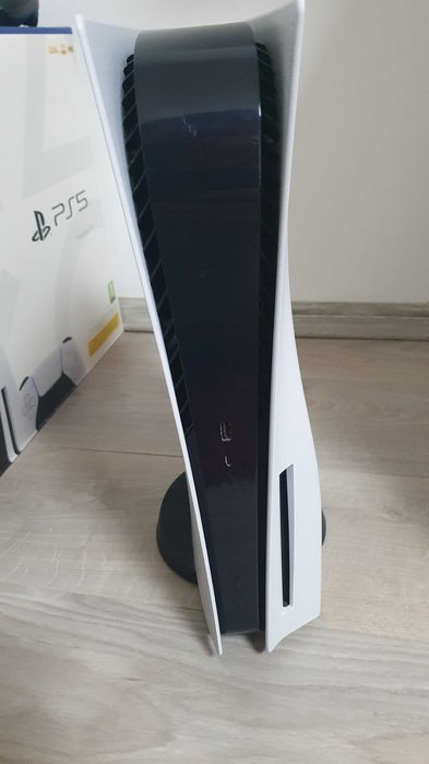 Playstation 5 (PS5) Disk + 2 controllere