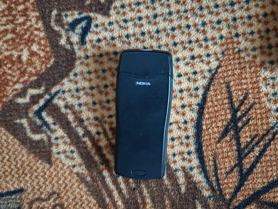 Продавам Nokia 8210 и Nokia 8910i