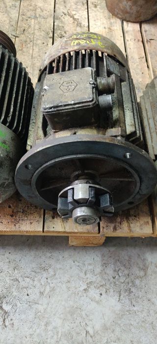 Motor electric trifazat cu flansa, 7.5kW 1500rpm, 220/380V