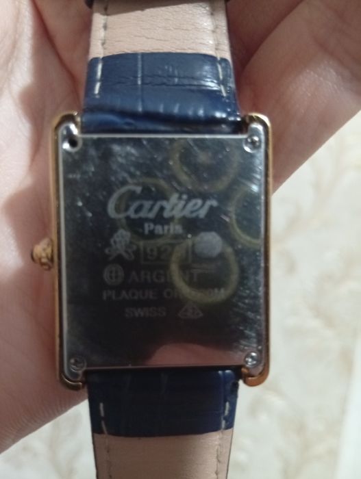 Продаю часы картьер в отличном состоянии рабочем