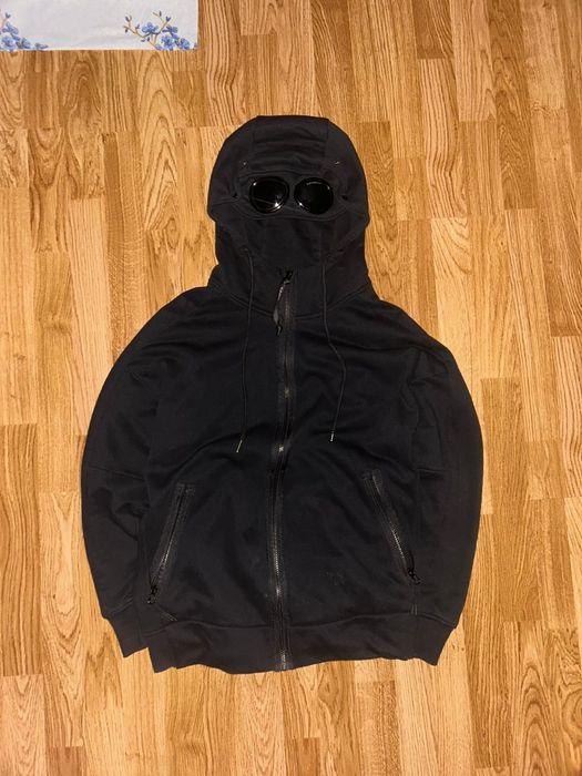 Продаются брендовые вещи