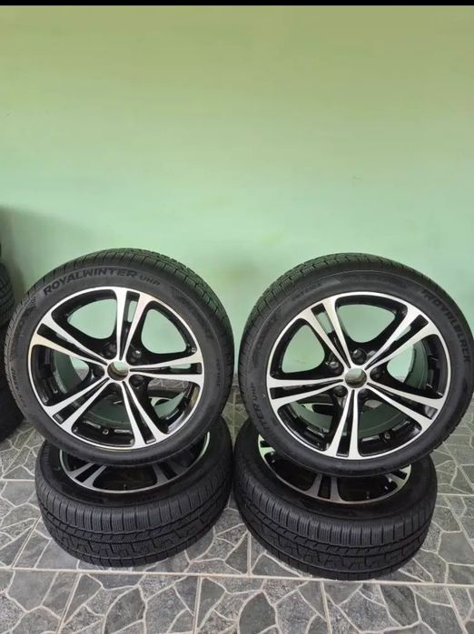 Vand roți  225 45 r 17