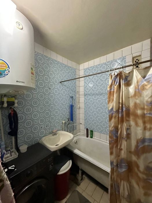 Продаётся 3х комнатная квартира на 1м этаже в 5ти этажном доме.