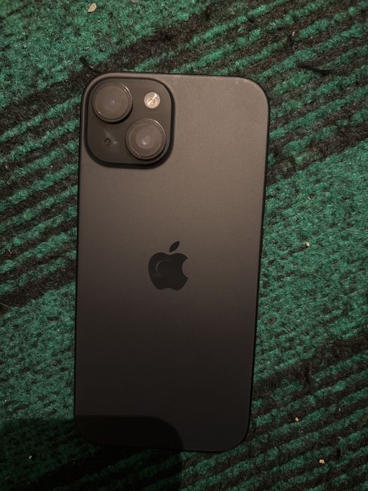 iPhone 15 емкость 84