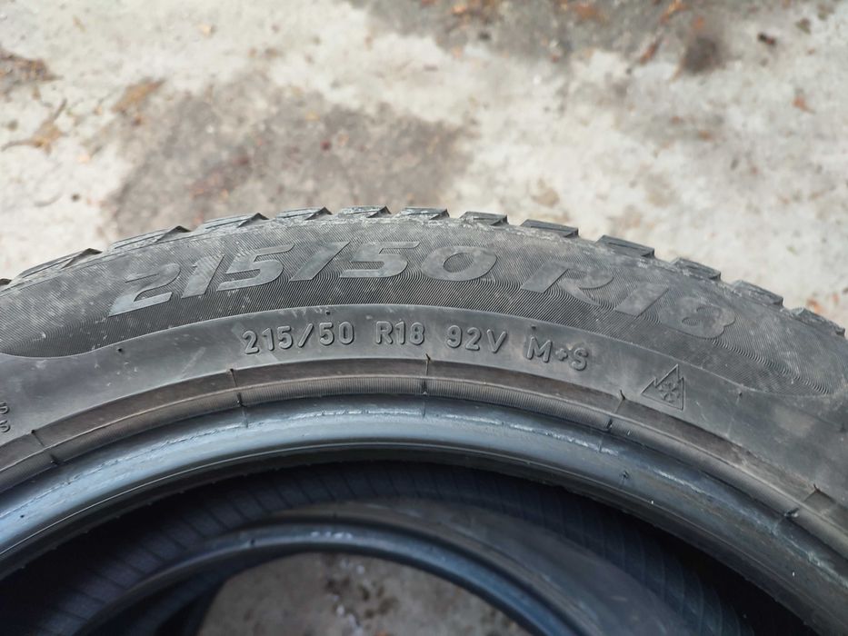 4 бр. 215/50/18 Зимни гуми Pirelli