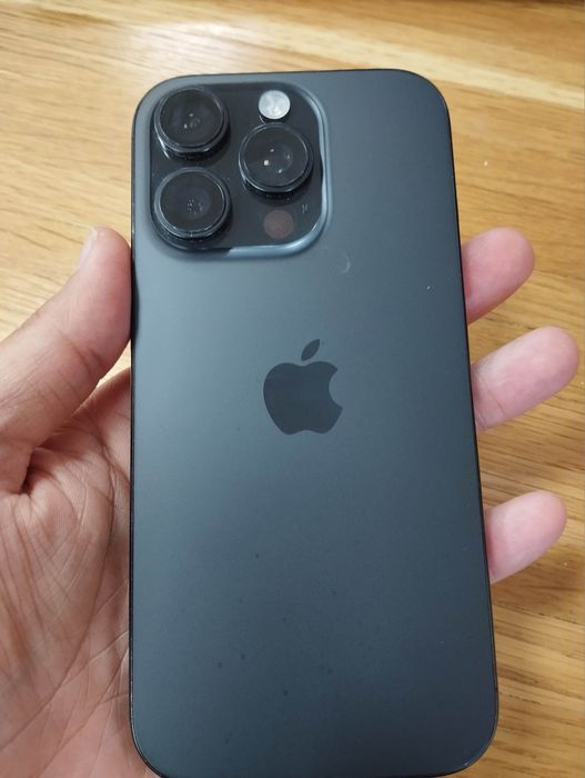 Iphone 16 pro ( в хорошем состоянии)
