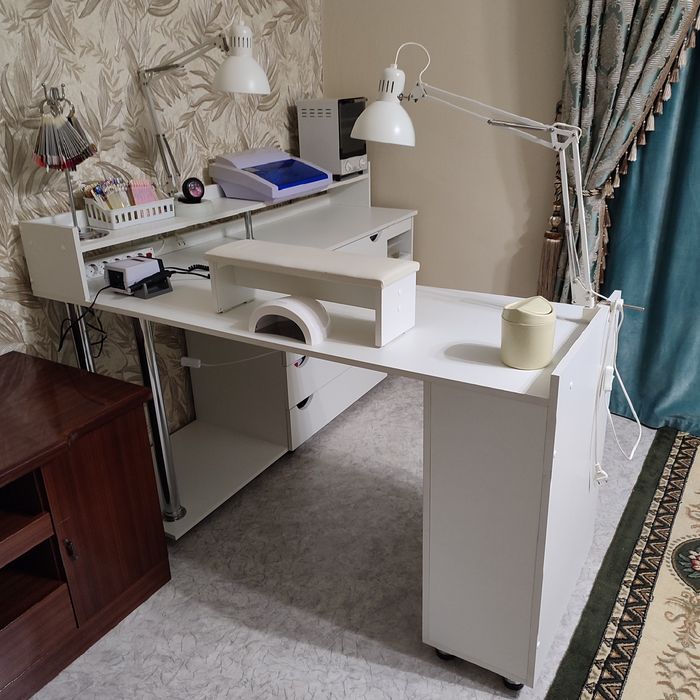 Стол для маникюра