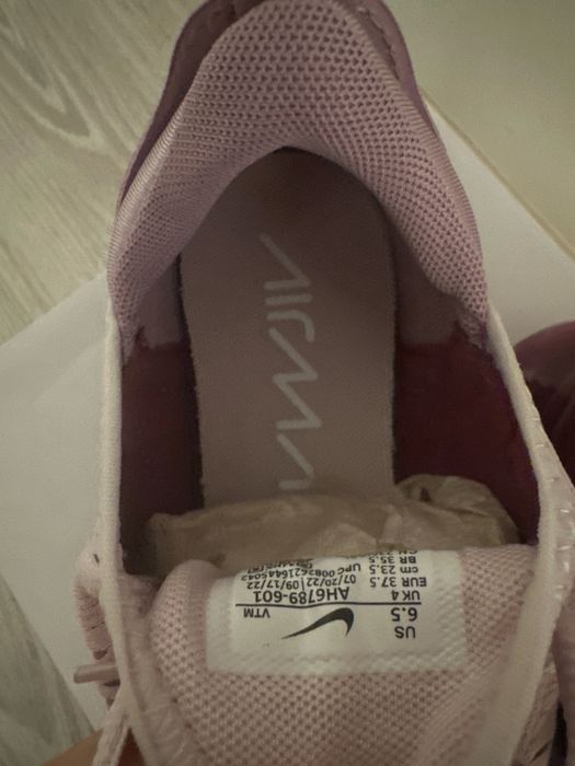 Nike Air Max 270 noi din UK