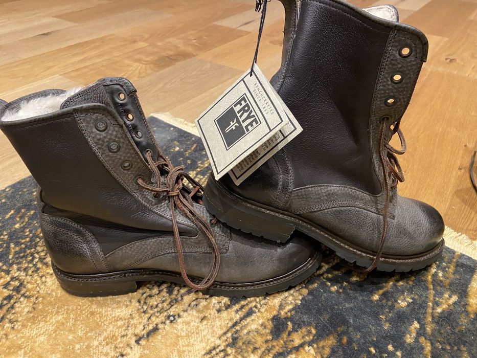 Ghete îmblănite  FRYE