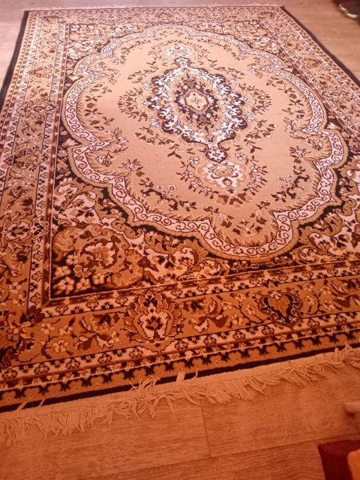 Ковер 2 на 3 м. Продам