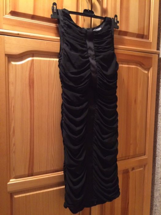 Малка черна рокля