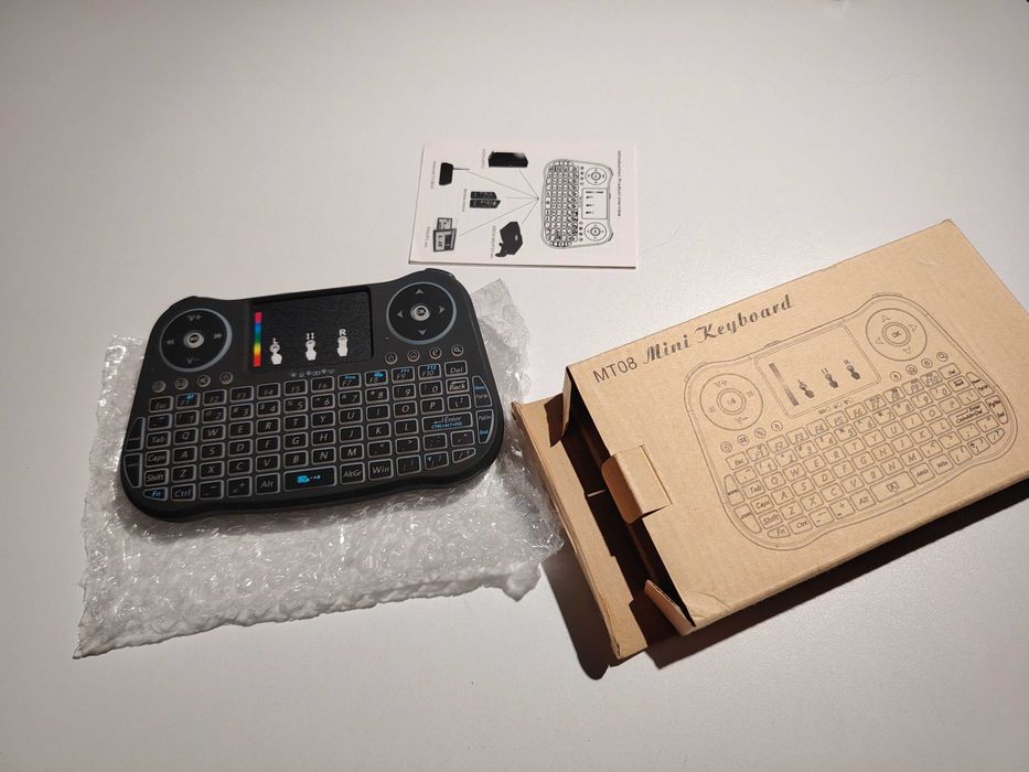 Mini Tastatură Wireless MT08 cu Touchpad – Smart TV / PC – Nouă