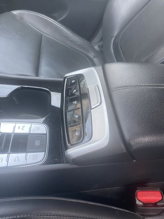 Продам хюндай туксон полная комплектация