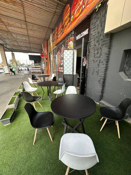 Фаст фуд нарсалари сотилади