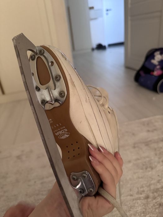 Продам проф коньки