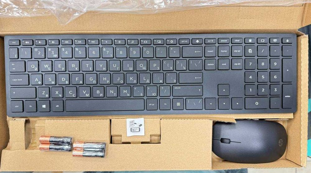 HP Pavilion Wireless Keyboard and Mouse 800  Rus  ( White) (Black)