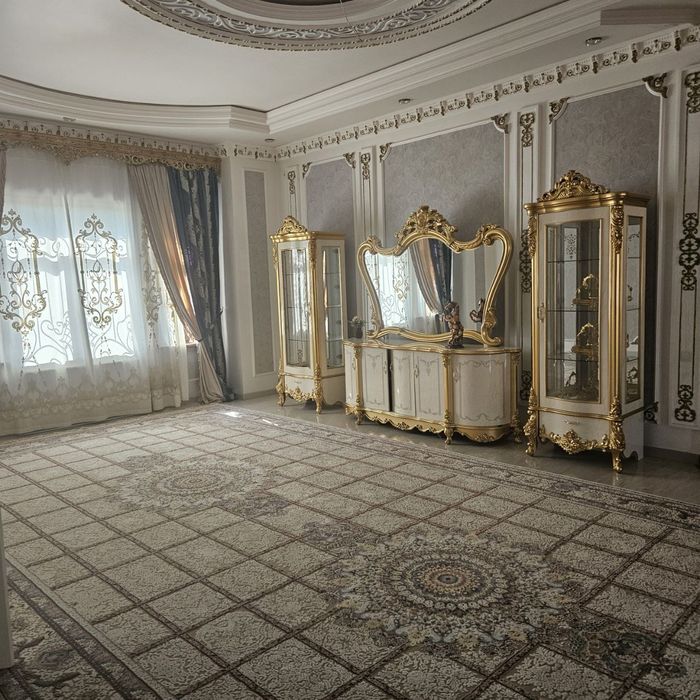 Амир Темур! Продаётся Евродом 6 соток 12 комнат