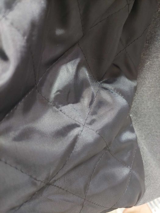 Продавам късо палто