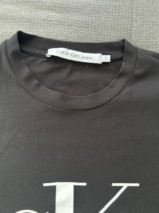 Тениска на Calvin Klein размер S