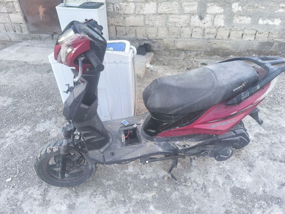 Мопед на ходу м8