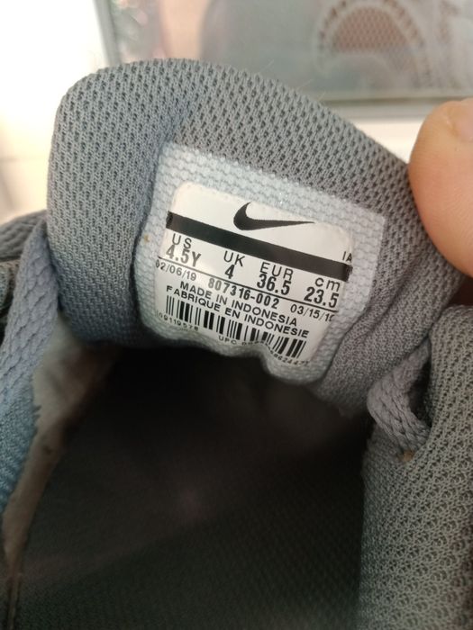 Nike Nike Nike  in stare excelenta!!  9/10