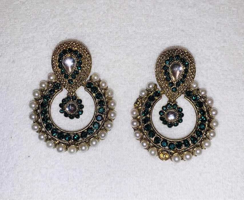 Женские украшения