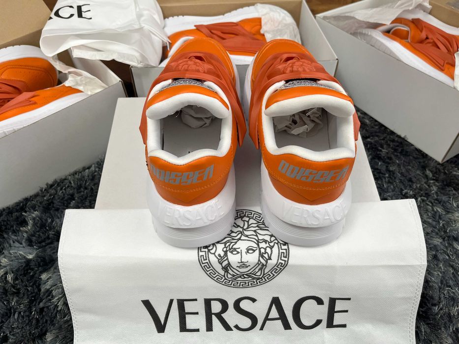 >- CEL MAI BUN PREȚ -< Sneakers high top - adidași bărbați Versace Odissea Orange model vara 2026