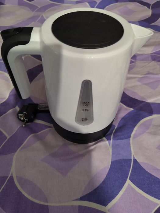 Продавам електрическа кана CANYON