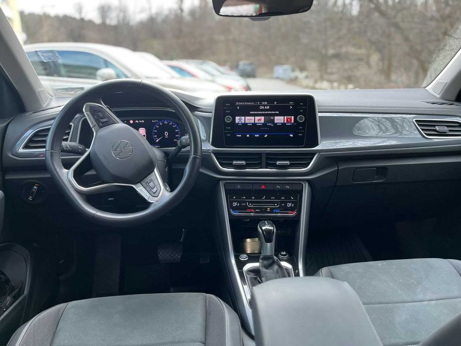 Продавам VW T-Roc 2022 година