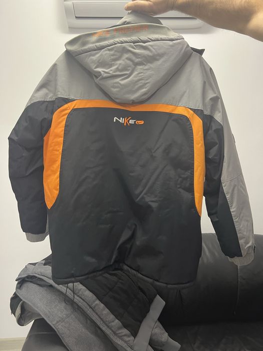 Geaca nike marimea L