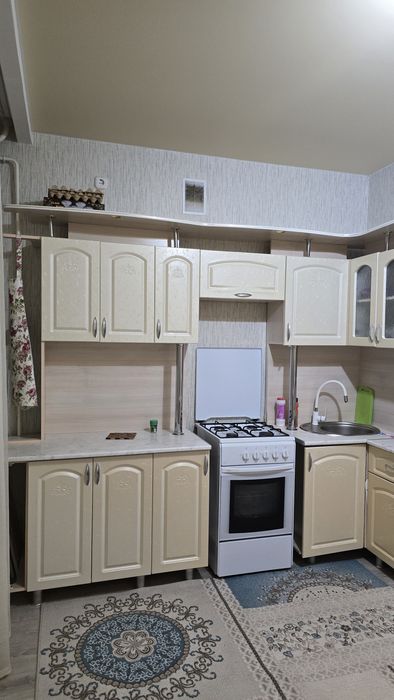 Продам кухонный гарнитур угловой
