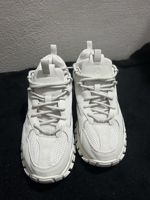 Adidasi Fila dama marimea 38