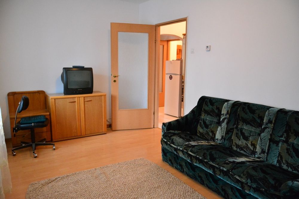 Persoana fizica vand apartament 2 camere decomandat Pacurari