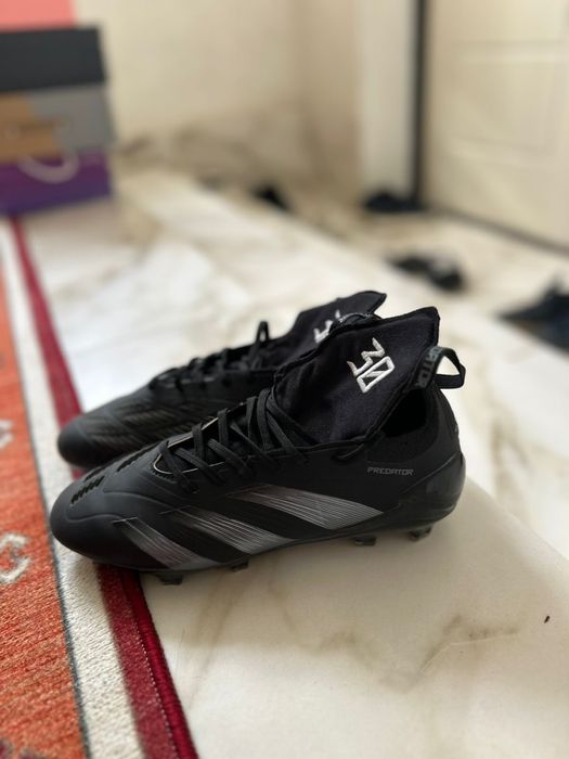 Бутсы adidas predator