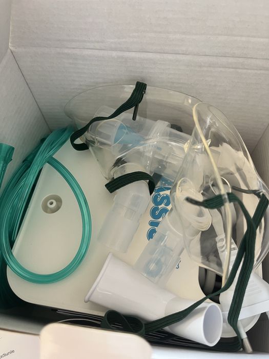 Nebulizator Assista cu compresor ,nou nefolosit cu garantie si acesori