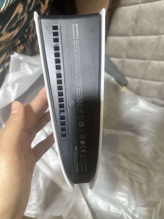 Продам Playstation 5 slim 1TB пустой б.у как новый гарантия