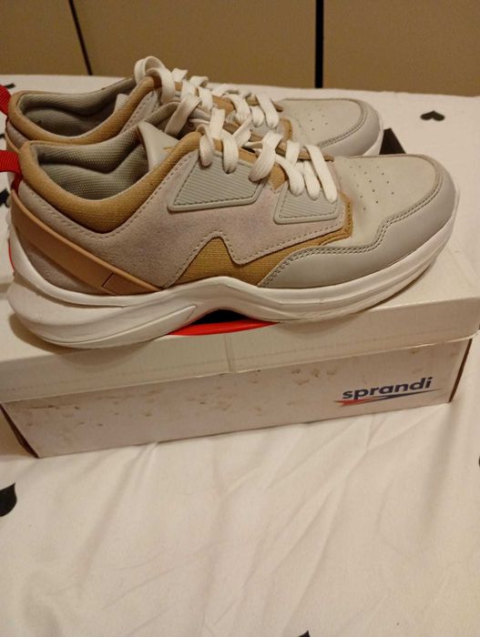 Adidași de dama nr.37