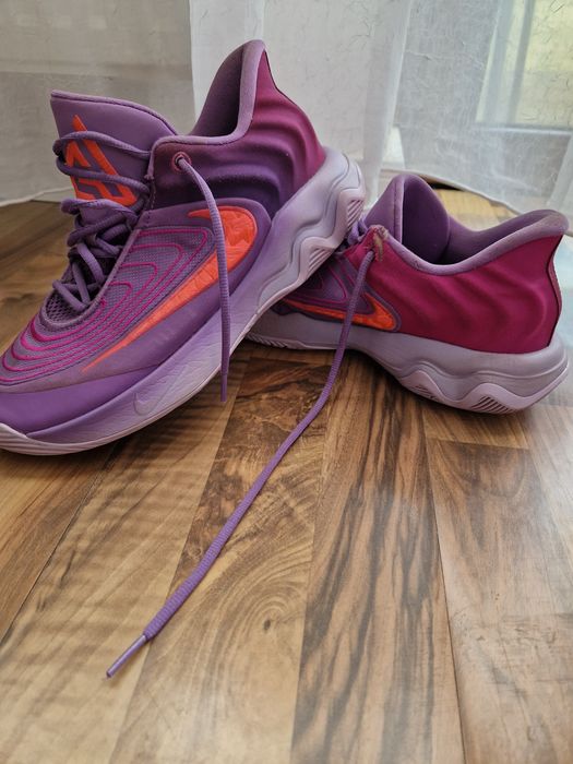 Giannis Immortality 4 Strawberry