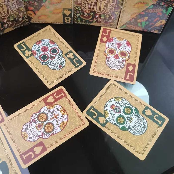 Cărți de joc cu motive mexicane ideale pentru colecționari sau cadou