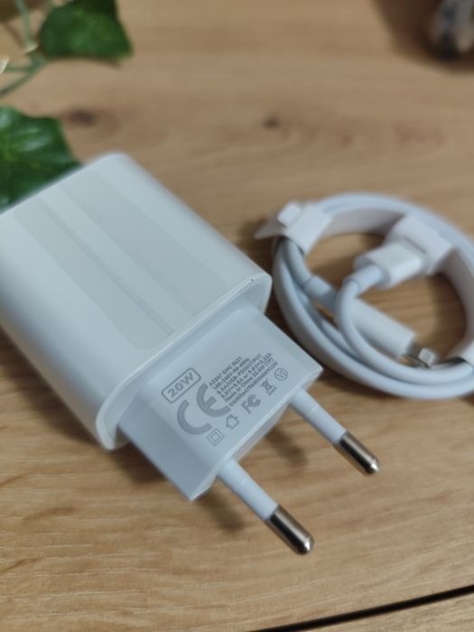NOU Cablu 1m lightning + adaptor 20W priza iPhone