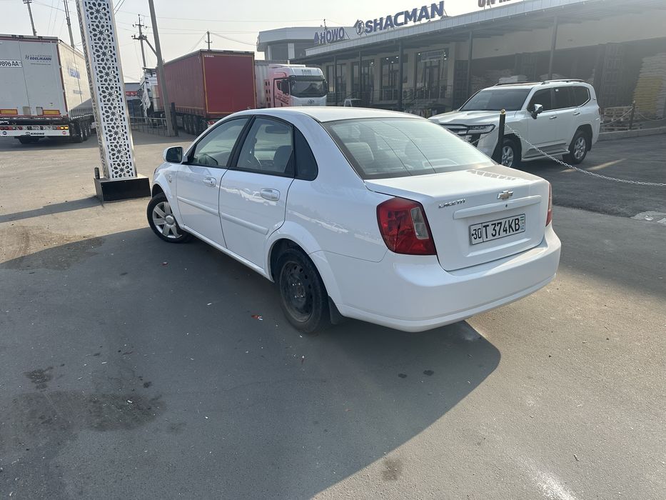 Холати яхши  2 кул мошина расхот килмайсиз