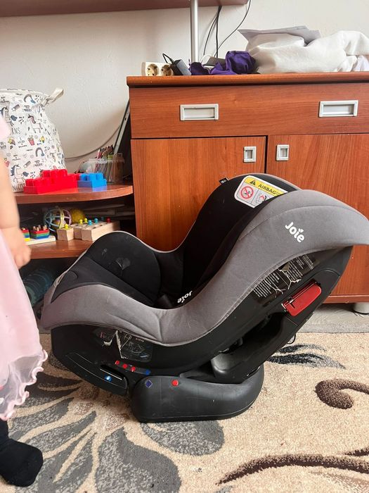 Автокресло продаю