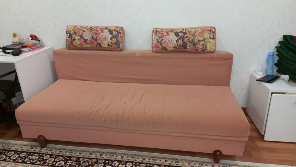 Продам диван срочно