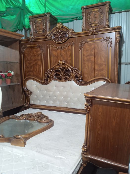 Качественные спальни гарнитуры (б\у)