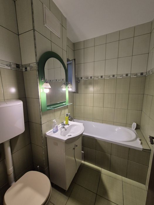 Proprietar închiriez apartament 3 camere Calea Sagului