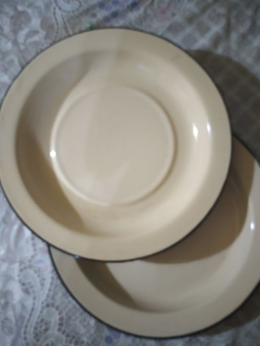 Подносы (табақтар)эмалированные