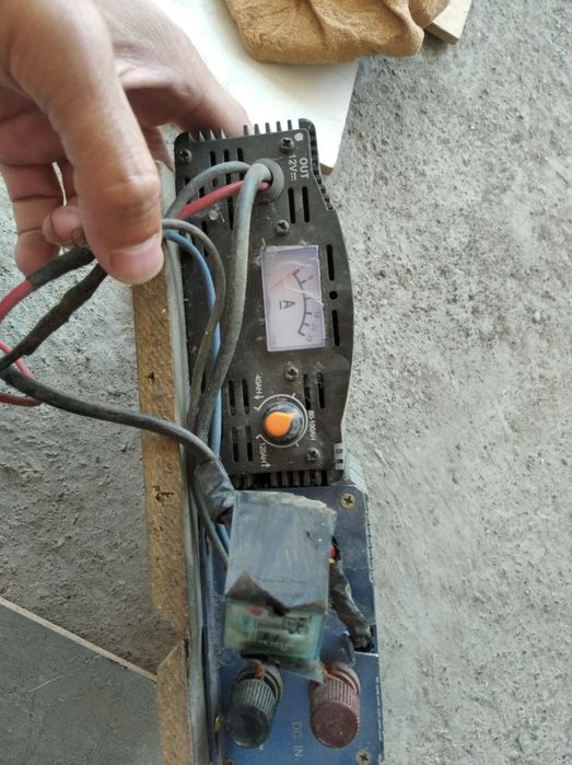 Sotiladi: 12V Zaryadlovchi + 500W Invertor to‘plami

1. SUOER MA-1220A