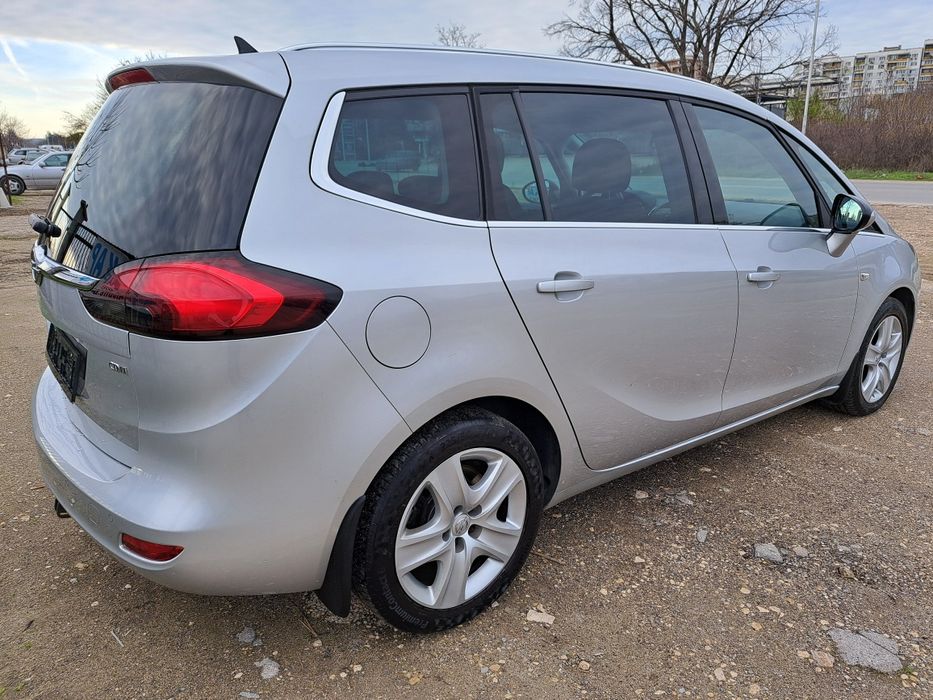 Опел Зафира 2015