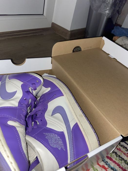 Adidasi Air Jordan 1 Mid