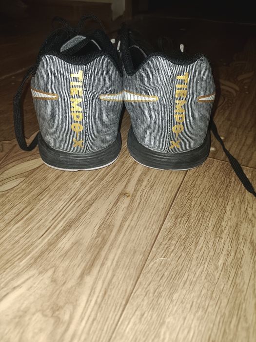 Футзальные кроссовки, Футзалки Nike